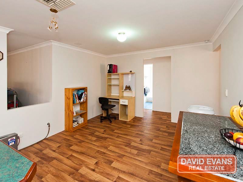 6 Silkhurst Cr, Warnbro WA 6169