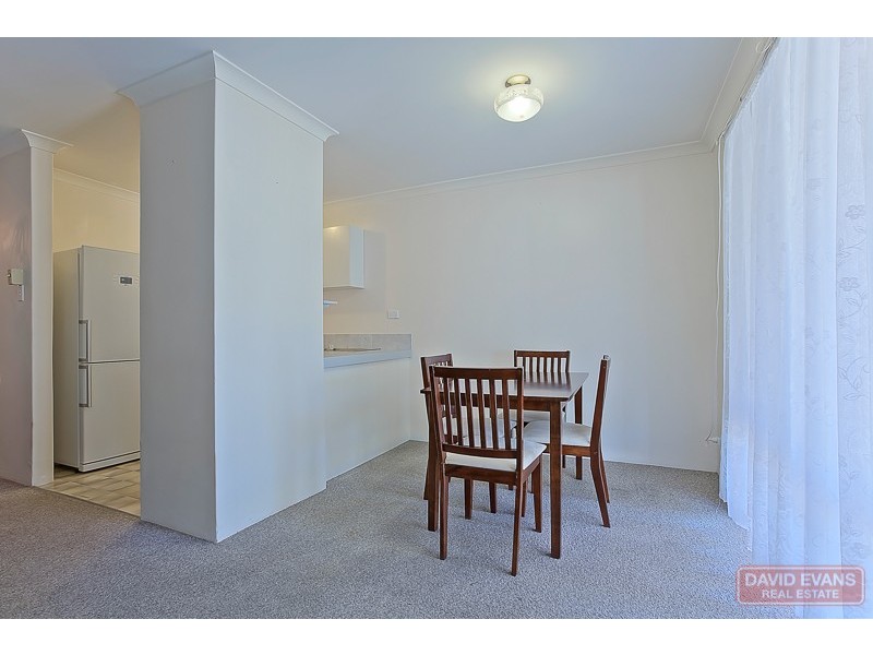 10/10 Hawkins Street, Rockingham WA 6168