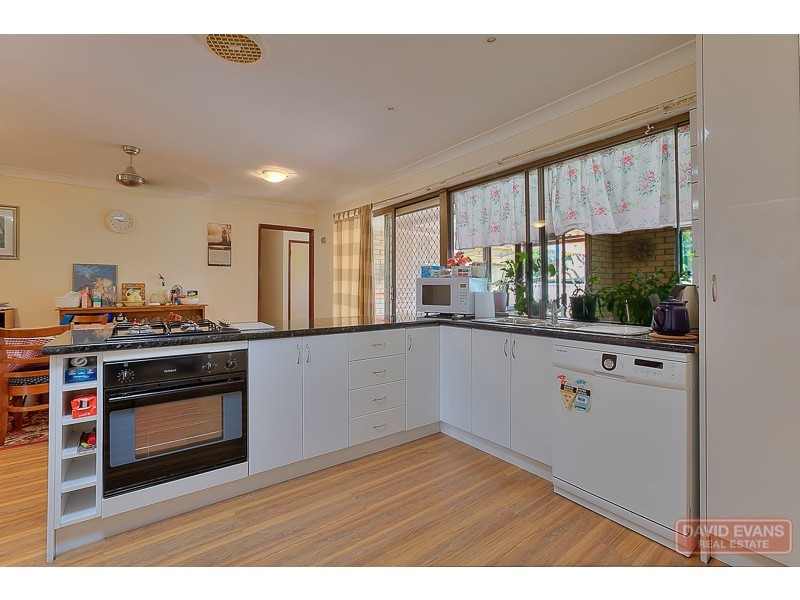 7 Haselmere Circus, Rockingham WA 6168