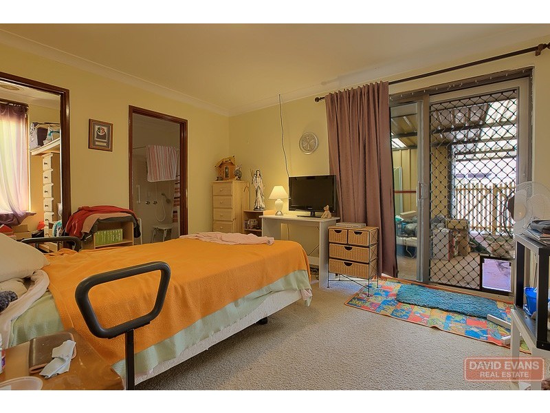 7 Haselmere Circus, Rockingham WA 6168