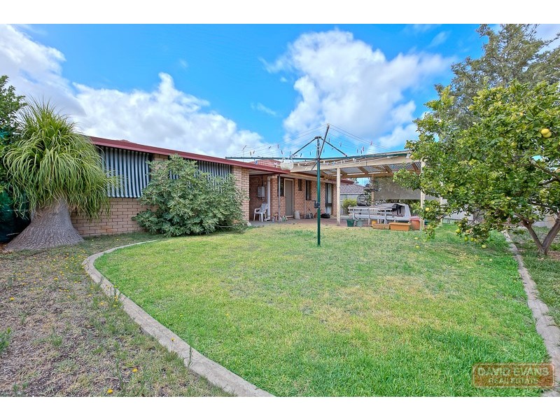 7 Haselmere Circus, Rockingham WA 6168
