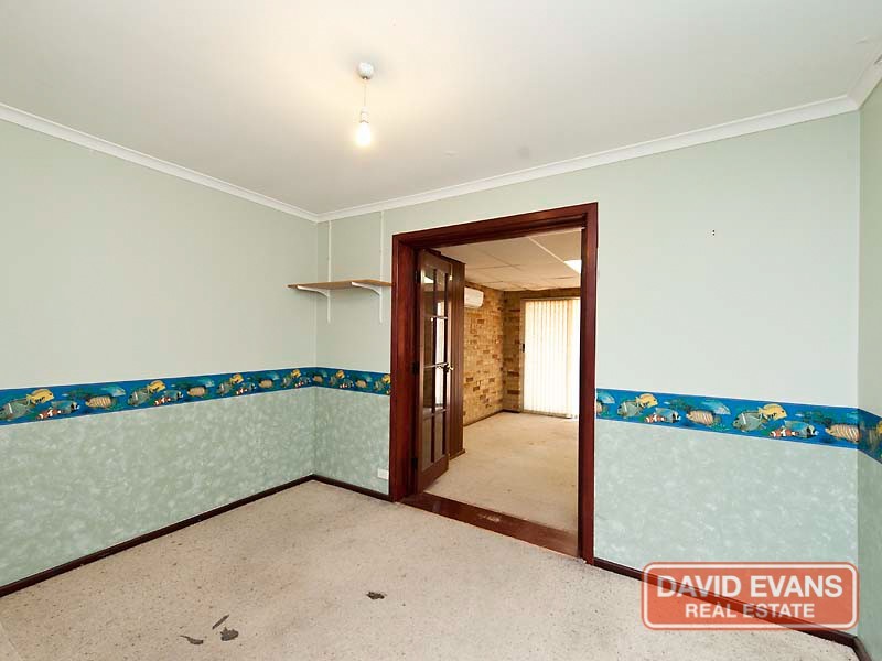 31 Chisham Avenue, Parmelia WA 6167