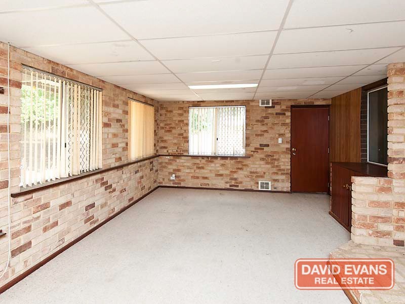 31 Chisham Avenue, Parmelia WA 6167