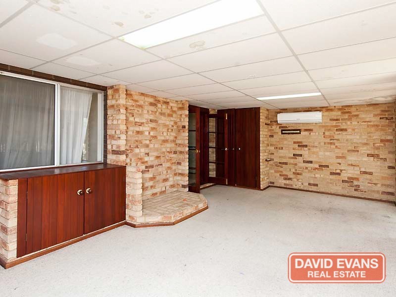 31 Chisham Avenue, Parmelia WA 6167