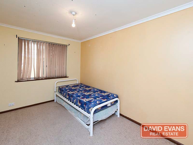 31 Chisham Avenue, Parmelia WA 6167