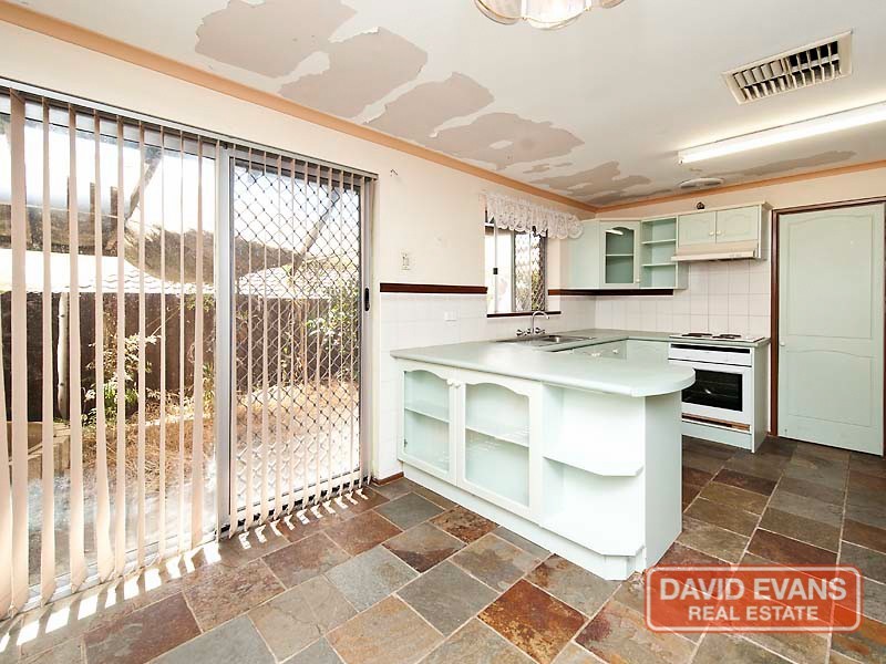 31 Chisham Avenue, Parmelia WA 6167