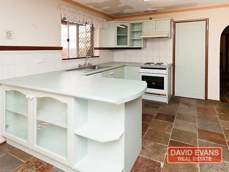 31 Chisham Avenue, Parmelia WA 6167