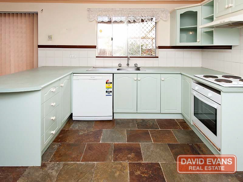 31 Chisham Avenue, Parmelia WA 6167