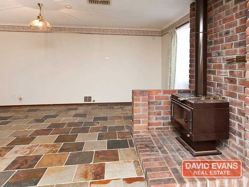 31 Chisham Avenue, Parmelia WA 6167