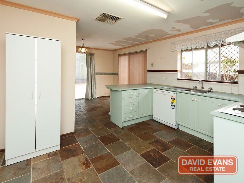 31 Chisham Avenue, Parmelia WA 6167