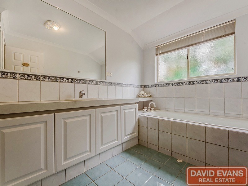 4 Warne Road, Baldivis WA 6171