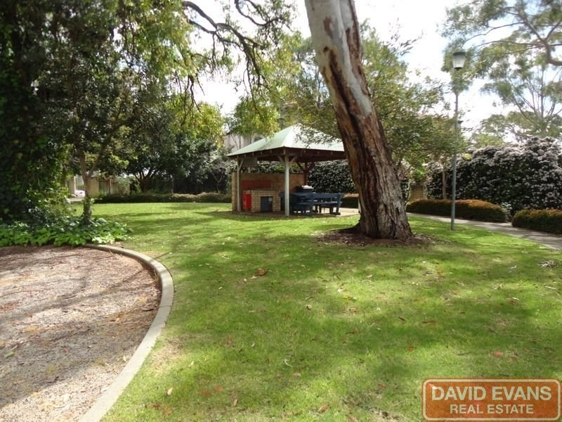 24/2 Pengilly Road, Orelia WA 6167