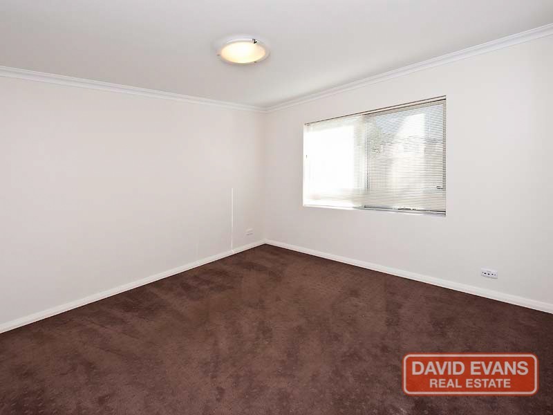 4/205 Kent Street, Rockingham WA 6168