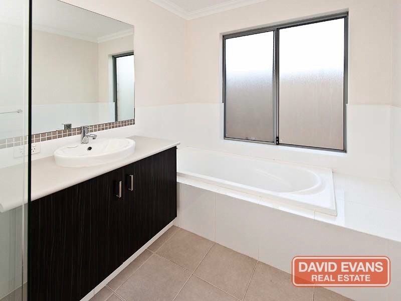 4/205 Kent Street, Rockingham WA 6168