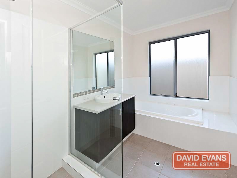 4/205 Kent Street, Rockingham WA 6168