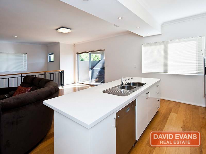 4/205 Kent Street, Rockingham WA 6168