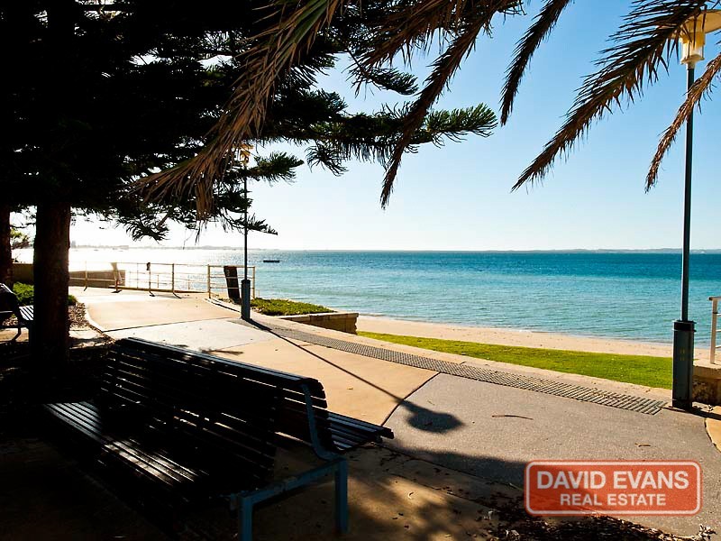 4/205 Kent Street, Rockingham WA 6168