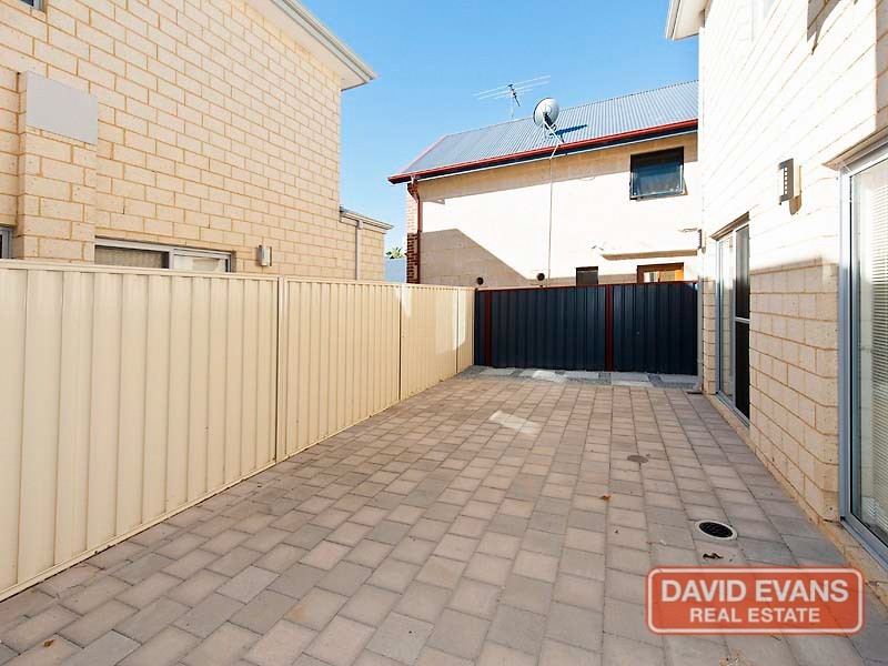 4/205 Kent Street, Rockingham WA 6168