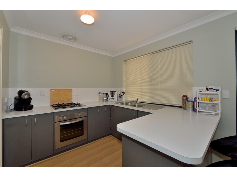 6/59 Third Avenue, Kelmscott WA 6111