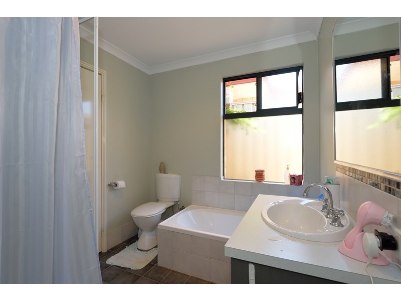6/59 Third Avenue, Kelmscott WA 6111