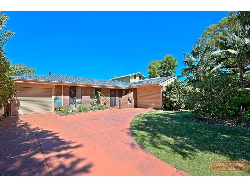 11 Mead Street, Warnbro WA 6169