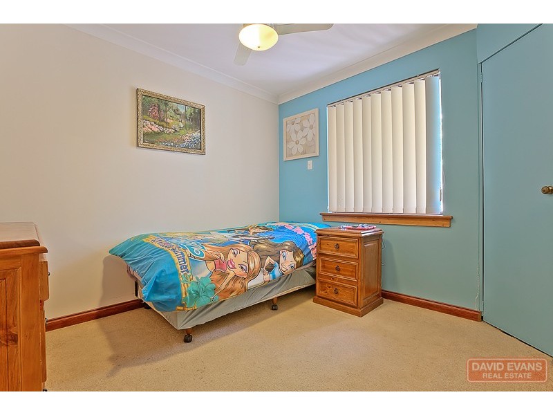 11 Mead Street, Warnbro WA 6169