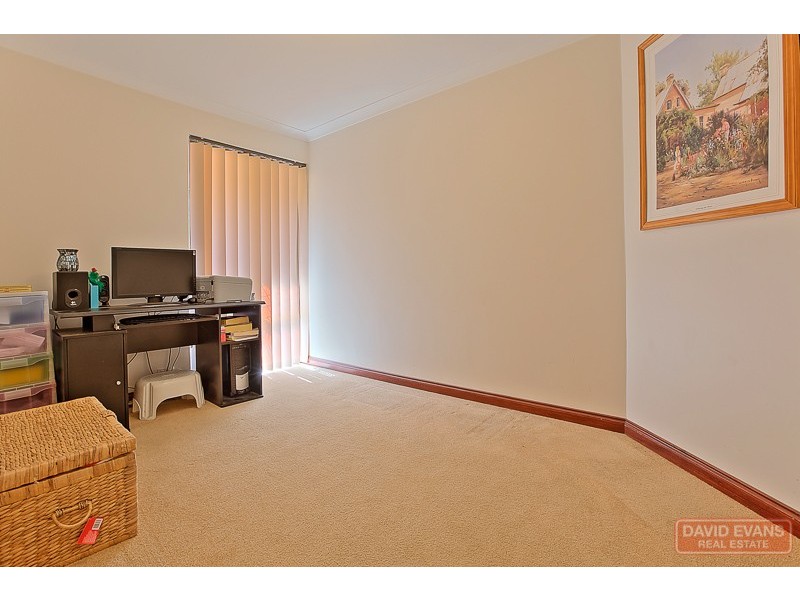 11 Mead Street, Warnbro WA 6169