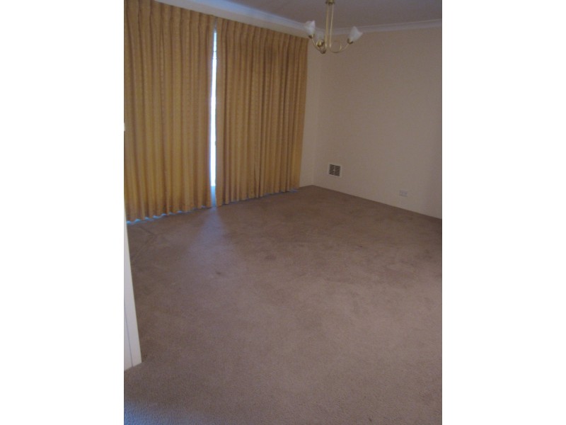 5 Portsea Place, Cooloongup WA 6168