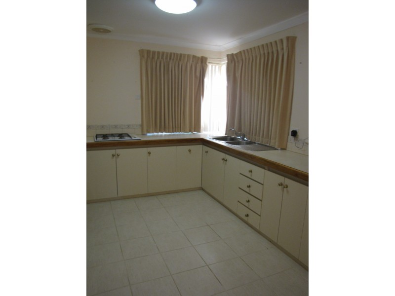 5 Portsea Place, Cooloongup WA 6168