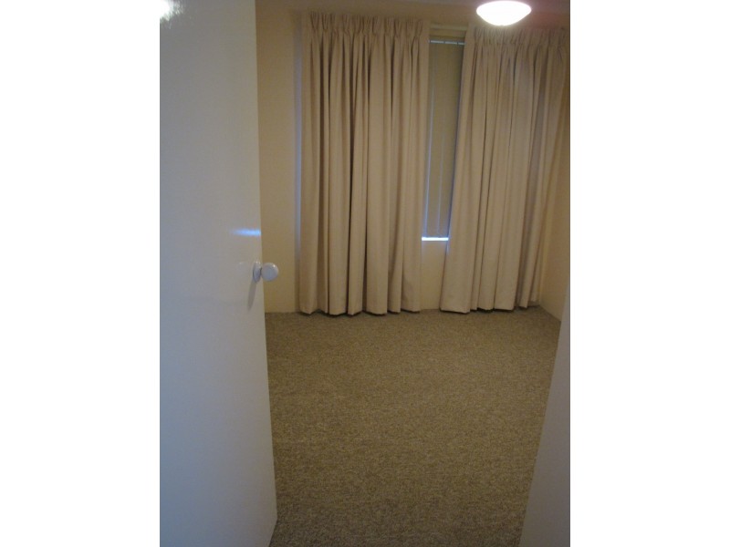 5 Portsea Place, Cooloongup WA 6168