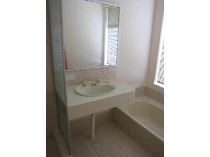 5 Portsea Place, Cooloongup WA 6168