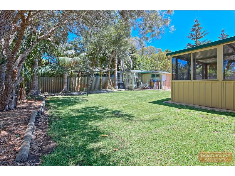 14 Cederdale Way, Safety Bay WA 6169