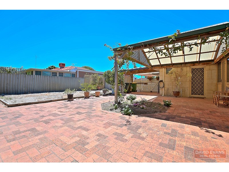 14 Cederdale Way, Safety Bay WA 6169