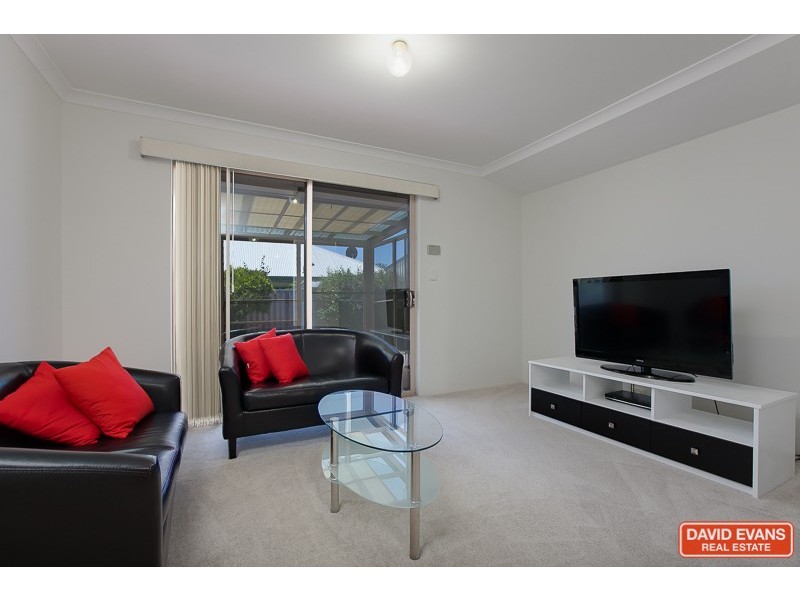 17 Lindeman Court, Waikiki WA 6169