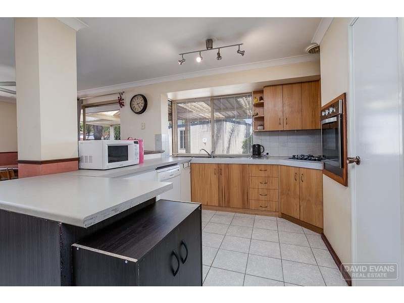 14 Myhill Mews, Leda WA 6170