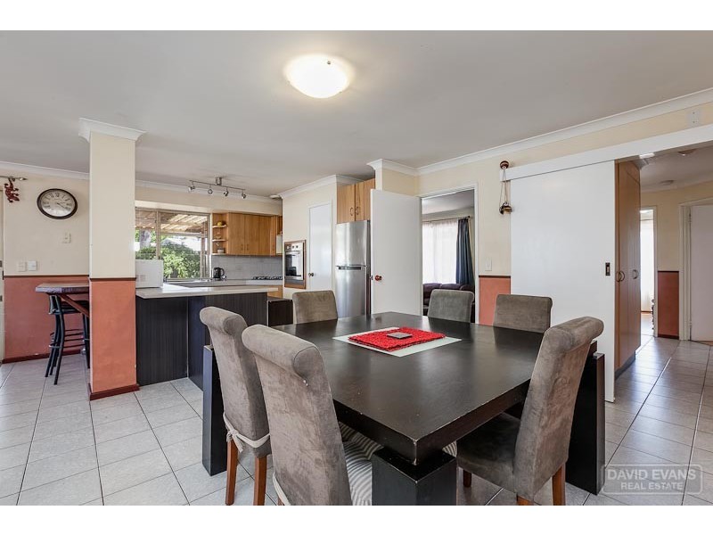 14 Myhill Mews, Leda WA 6170