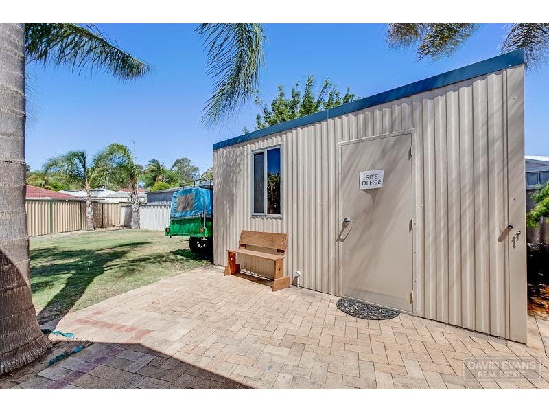 14 Myhill Mews, Leda WA 6170
