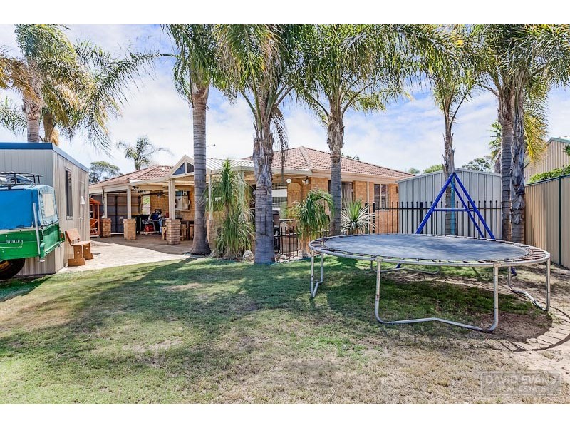 14 Myhill Mews, Leda WA 6170