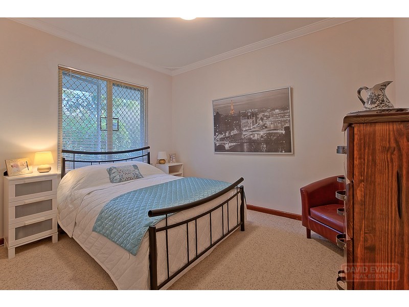 8 Jecks Street, Rockingham WA 6168