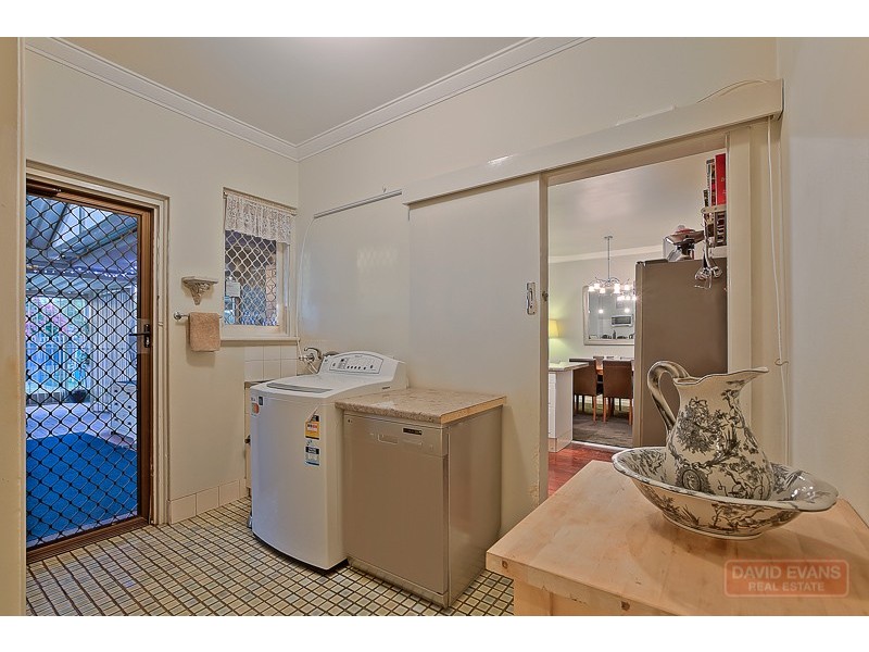 8 Jecks Street, Rockingham WA 6168
