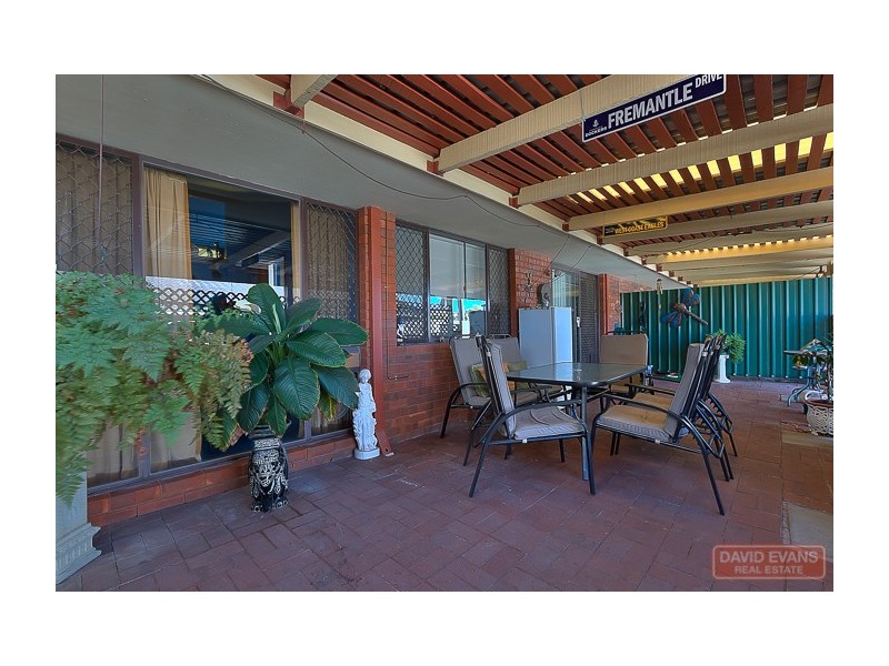 8 Seagate Street, Safety Bay WA 6169