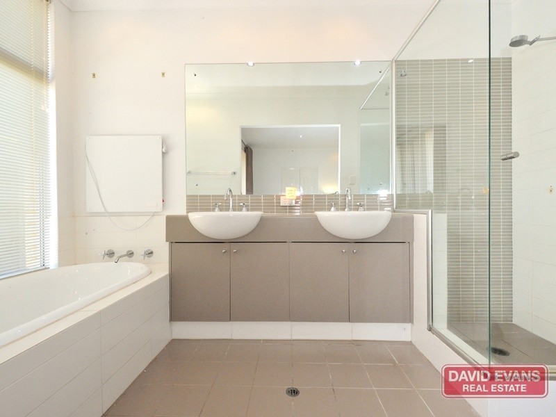 28 Vernon Gough Drive, Baldivis WA 6171