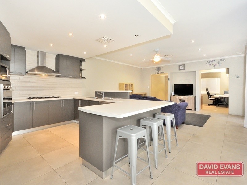 28 Vernon Gough Drive, Baldivis WA 6171