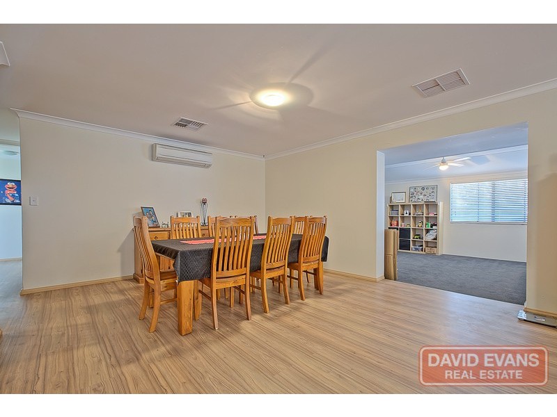 165 Country Drive, Oakford WA 6121