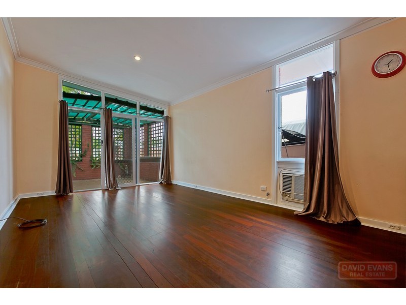 1 Delphinius Place, Rockingham WA 6168