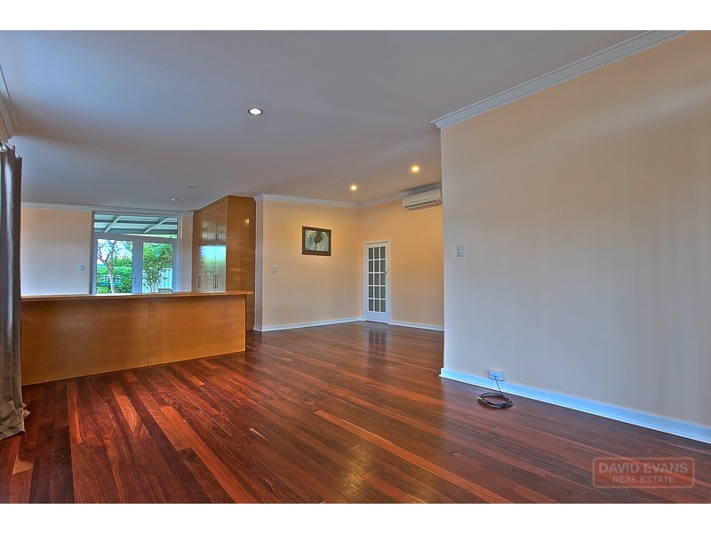 1 Delphinius Place, Rockingham WA 6168