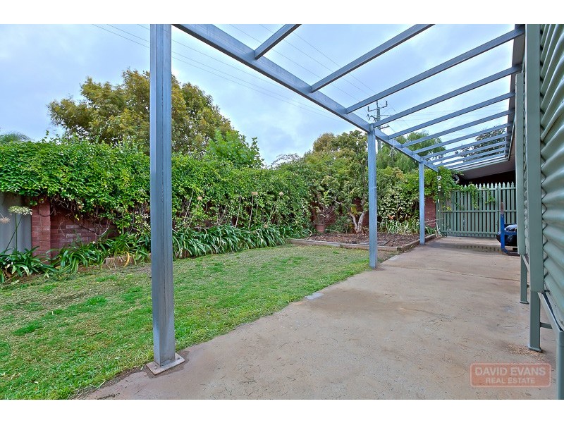 1 Delphinius Place, Rockingham WA 6168