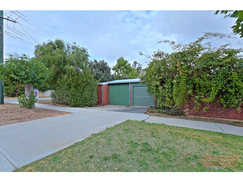 1 Delphinius Place, Rockingham WA 6168