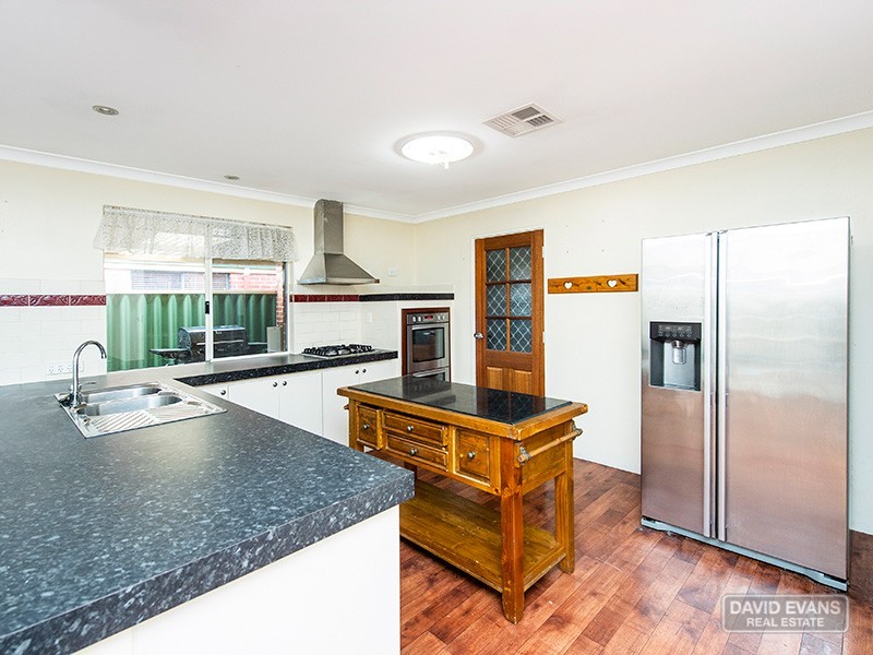 11 Trevino Drive, Port Kennedy WA 6172