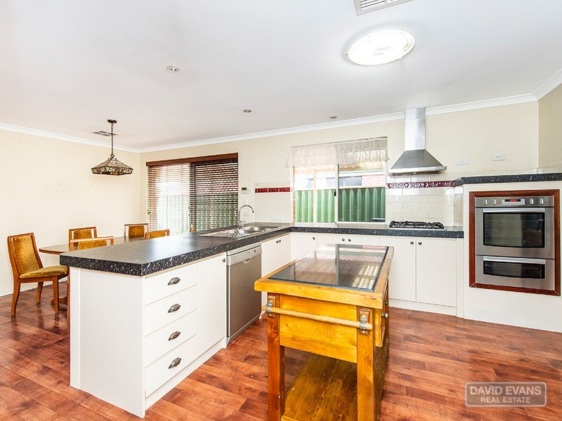 11 Trevino Drive, Port Kennedy WA 6172